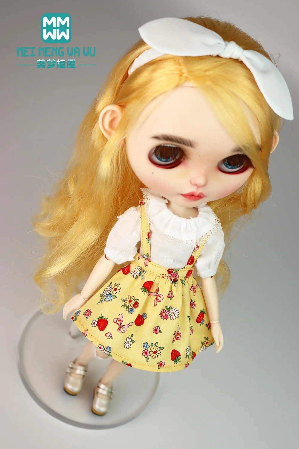 Fits Blyth Azone OB23 OB24 Doll clothes accessoreis Fashion white shirt, strawberry strap skirt Girl's gift