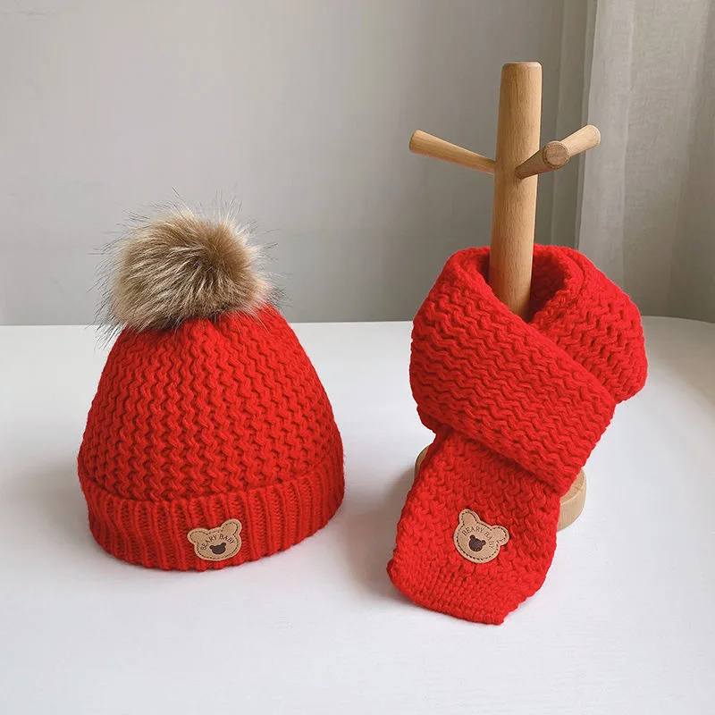 Autumn and winter children\'s hat, scarf, two-piece set, winter warm fleece, boy and girl children, bear woolen hat neckerchief