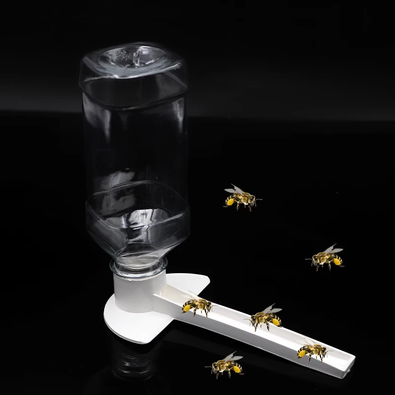 20PCS Bee Feeding Water Drinker Cup Water Bee Honey Feeders Garden Bee Water Drink Drinkers Feeding Tools Waterer Equipment