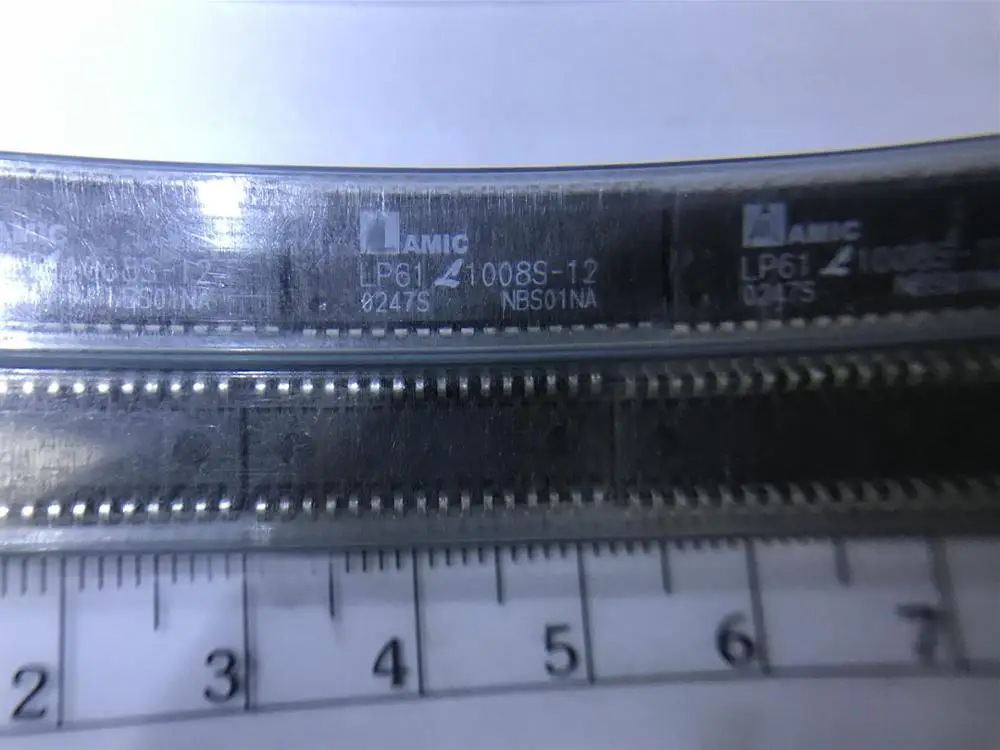 2PCS LP61L1008S-12 LP61L1008S LP61L1008 Elektronische komponenten chip IC