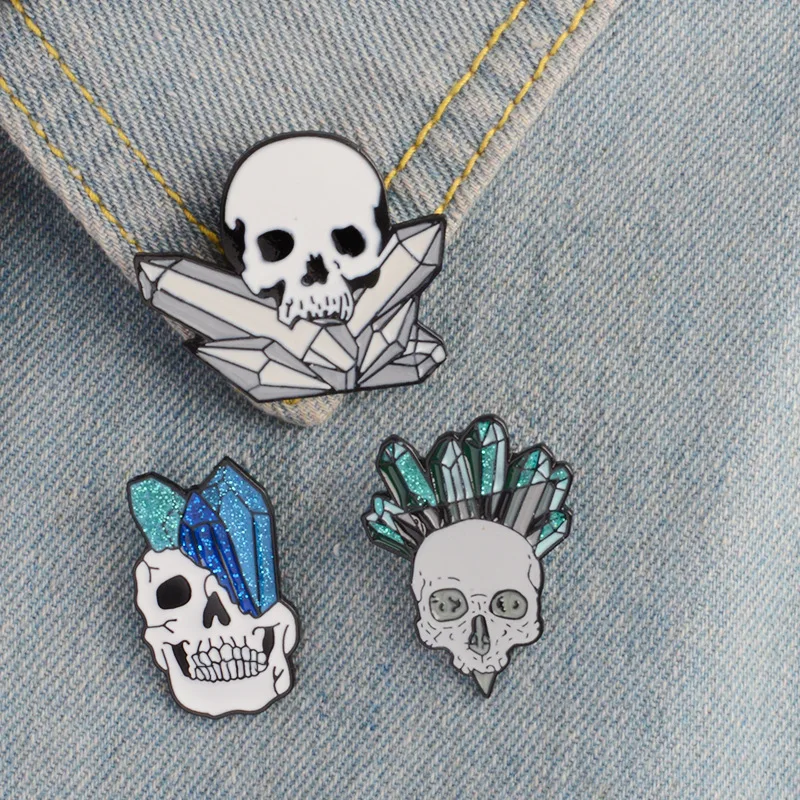 Insignia de Calavera de Cristal de la serie Punk, ropa, bolsos Vaqueros, Pin de solapa, broche de joyería de Halloween, regalos de joyería para Fans, amigos, venta al por mayor