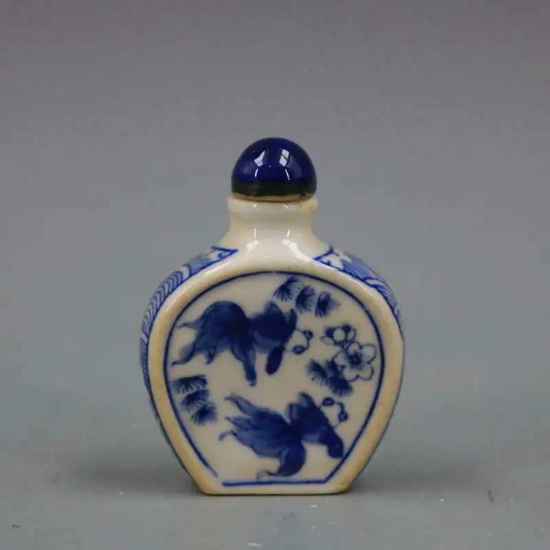 

Chinese Blue and White Porcelain Qing Kangxi Goldfish Design Snuff Bottle 2.28"
