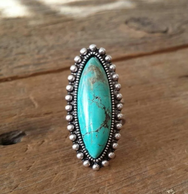 Vintage Tibet Boho Silver Color Green Stone Rings for Women Party Turquoises Antique Big Oval Carved Ring for Women Girl Gift