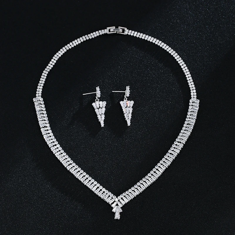 

Emmaya New Arrival Ingenious Design Necklace And Earring Triangle Shape AAA Zirconia For Female Elegant Jewelry Set Party Gift