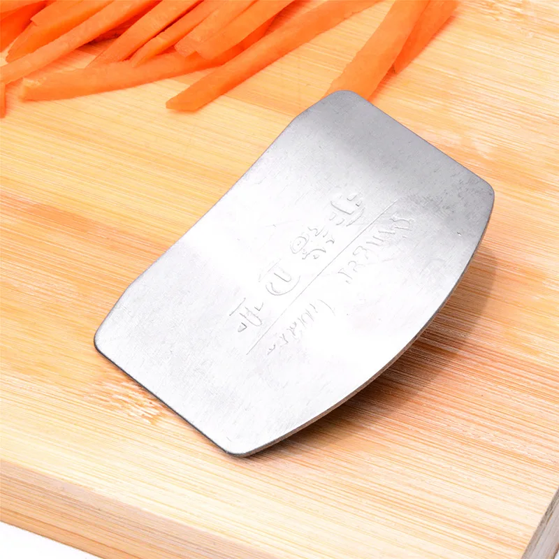 Kitchen stainless steel cut-off device, cutting vegetable hand guard, finger guard, anti-cutting hand cutting aid