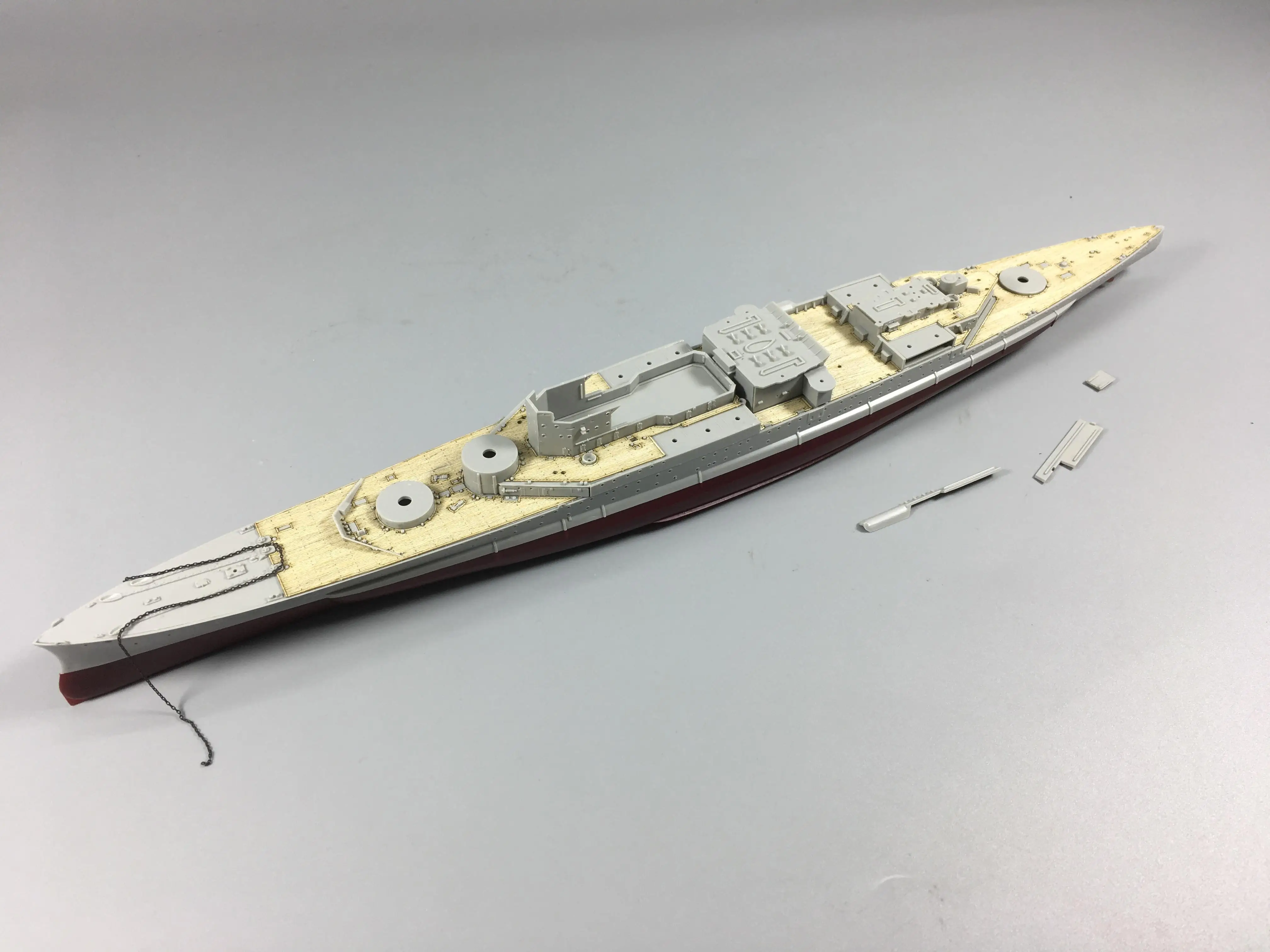 

Деревянная колода CY700007 для модели 1/700 Trumpeter 05765 HMS Renown 1945