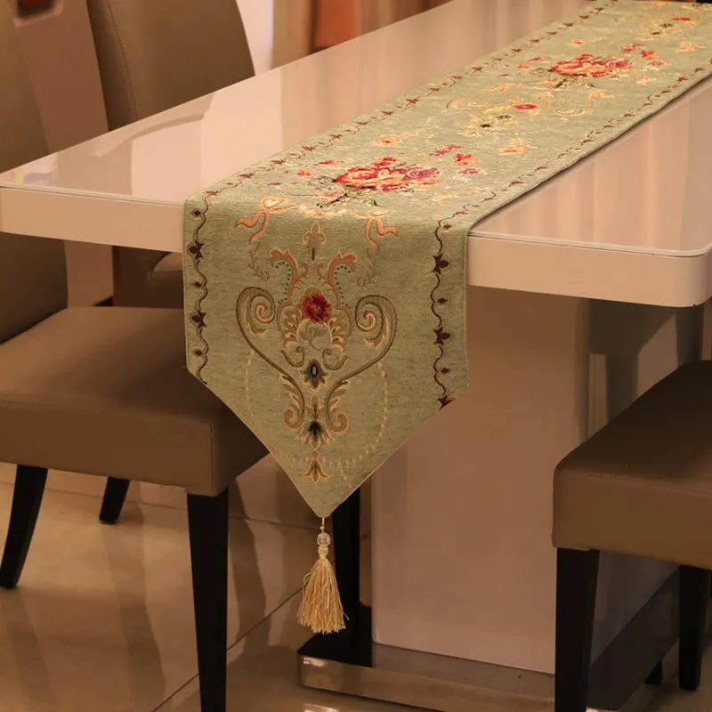

High-grade Chenille Table Runners Flowers Plant Table Flag Green Red Table Cover Dining Table Wedding Party Decor Tablecloth