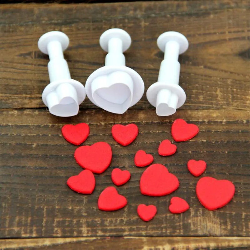 3Pcs/Set Kitchen Accessories Heart Cake Decorating Tools Cake Sugar Sugarcraft Plunger Cookie Cutter Diy Mold Christmas Baking