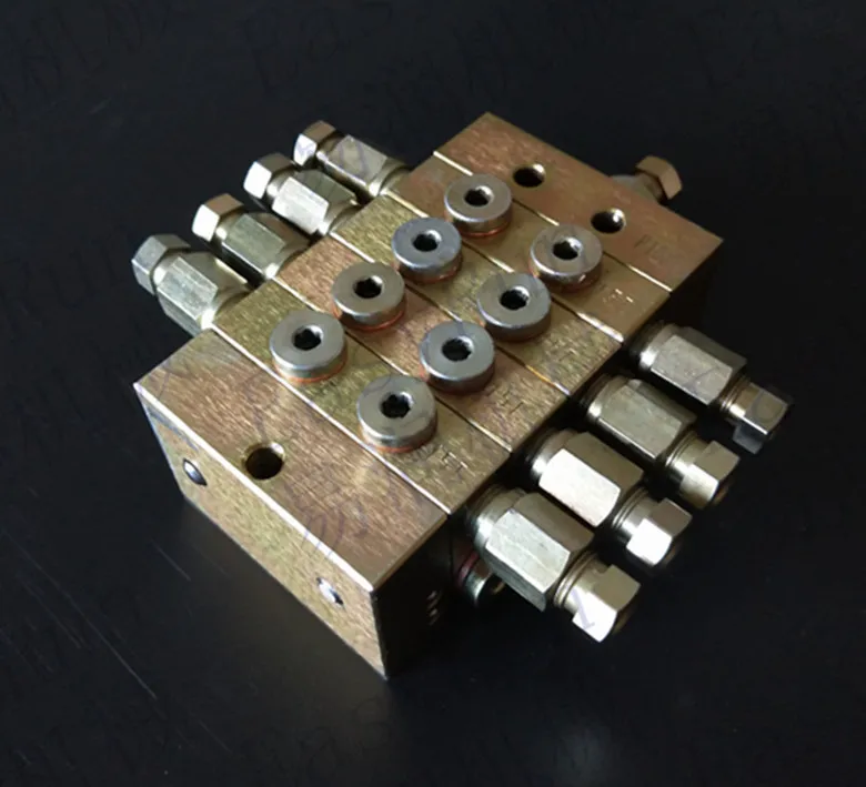 Good 1000-8 Automatic Grease Dispenser Grease Distributor Block Automatic Progressive Distributor 8 outlets