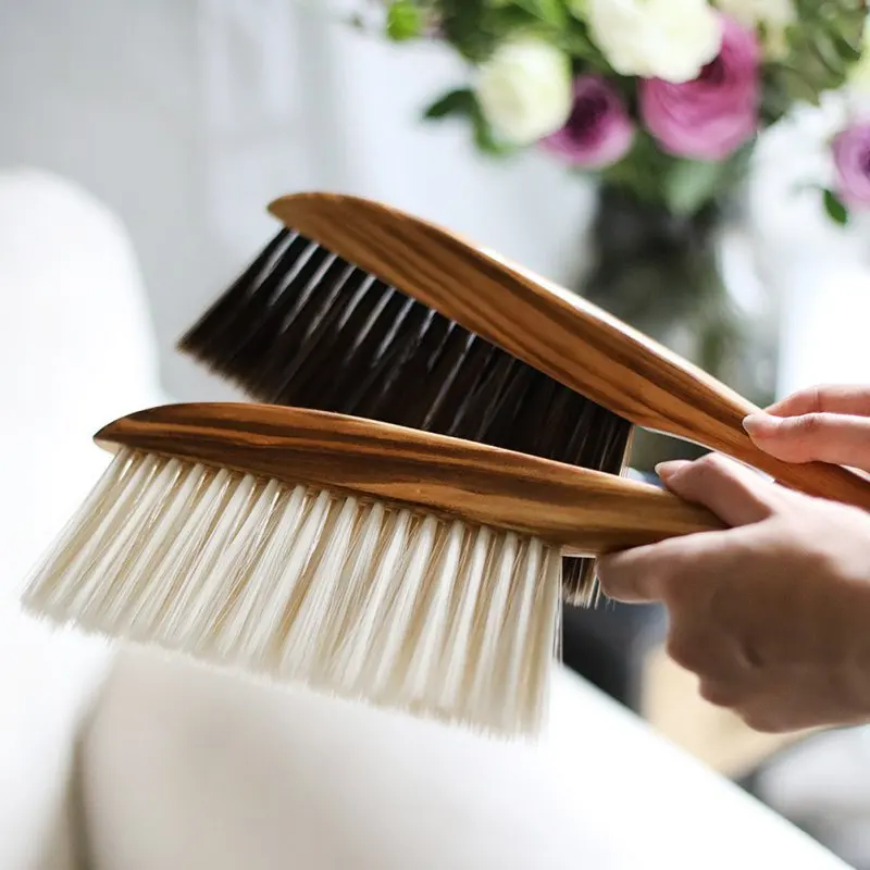 Bristles Bed Brush Long Handle Wooden Antistatic Dust Brushes Carpet Sofa Clothes Sweeping Broom Household Cleaning Tools