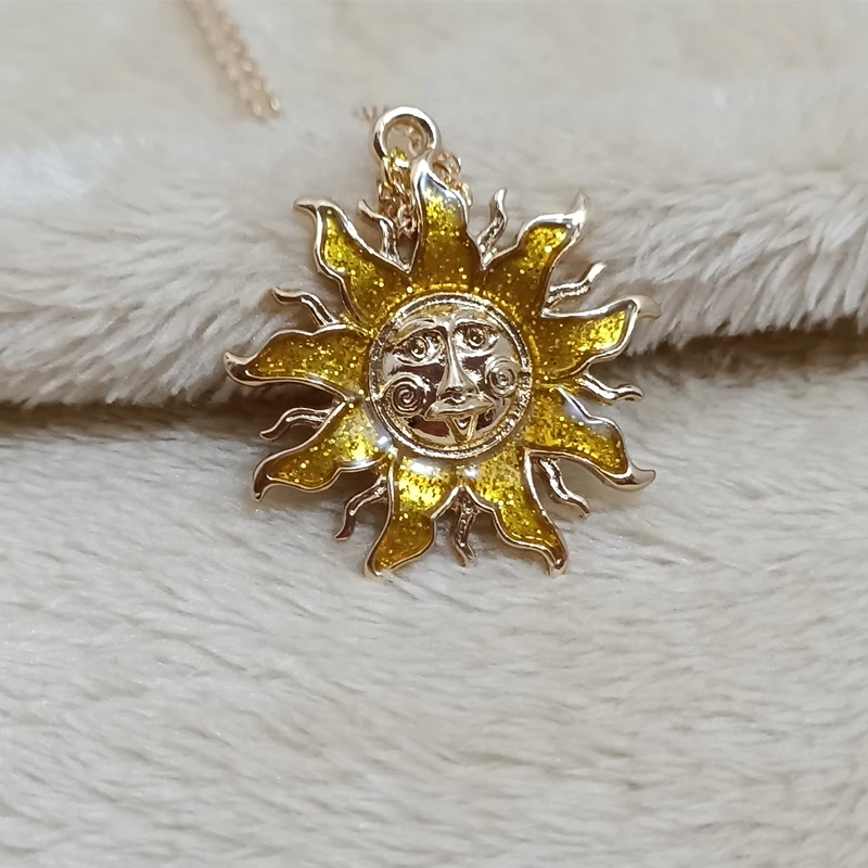 Yungqi Fashion Enamel Sun Face Pendant Chain Necklaces Golden Minimalist Layered Charm Necklace For Women Choker Jewelry Gift