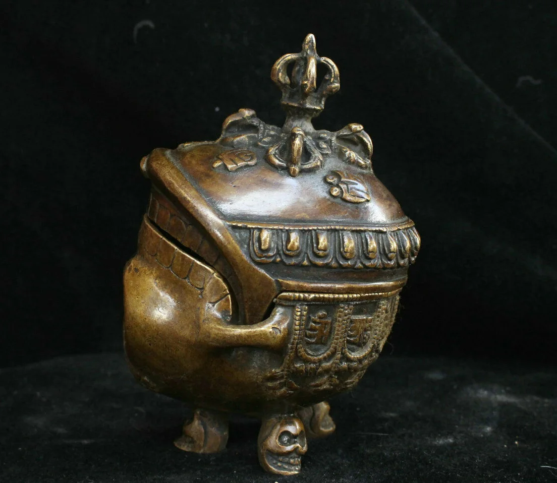 

Chinese Tibet Buddhism Copper Brass Skull Statue Smoke Incense Burner Censer