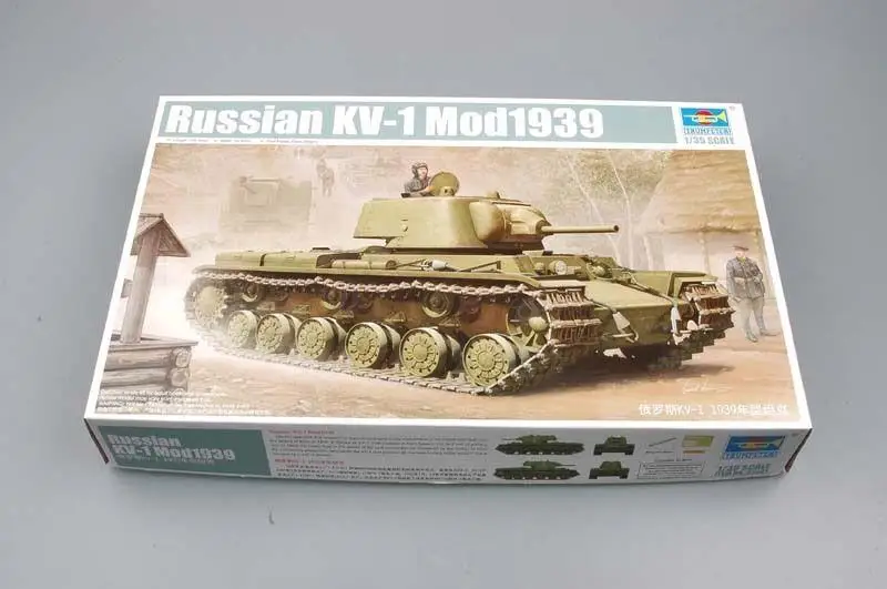 

Trumpeter 01561 1/35 Russian KV-1 Model kit 1939