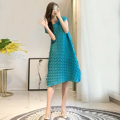 

HOT SELLING pleated fashion three-dimensional pressure pleated loose one-piece dress fashion IN STOCK