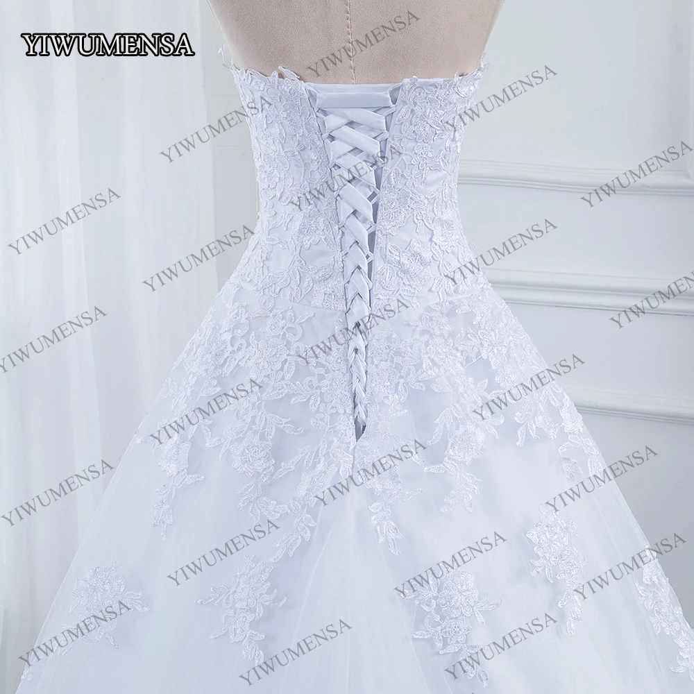 エレガントなストラップレス A ラインのウェディングドレス花嫁のためのカスタマイズされたレースアップビーズブライダルドレス女性フォーマルパーティー結婚服