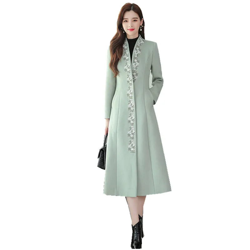 Autumn and winter new fashion wild long thickened ladies Slim temperament plus size woolen coat embroidered woolen trench coat