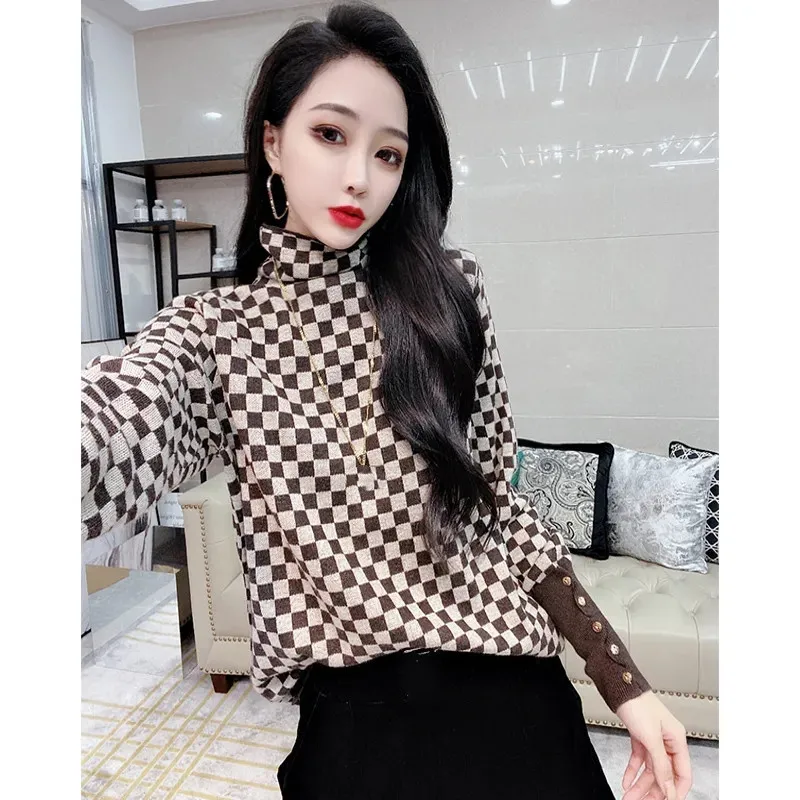 European Station 2023 New Hong Kong Flavor Retro Age-Reducing Checkerboard Female Autumn And Winter High-Neck Bottoming Sweater