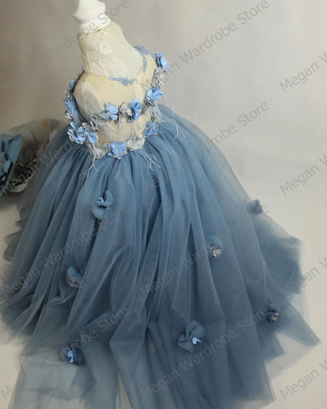 Dusty Blue A-Line Draped Tulle Girls Ball Gowns Handmade Beadings Flowers Appliques Long Dresses Kids Birthday Party Dress