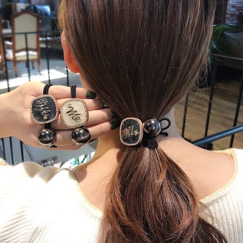 

200Pcs/Lot DIY Simple Multi Alloy Letters Square Rubber Band Elasticity Drill Beads Hair Rings Styling Tool Accessory HA1646