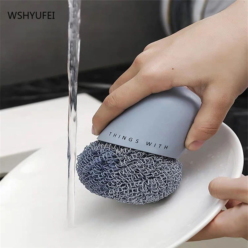 The kitchen uses polyester cleaning balls, cleaning brushes and dishwashing brushes will not hurt hands or drop filaments