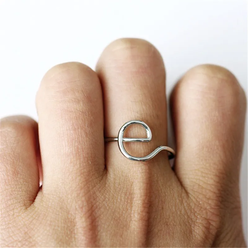 Anillo Unisex con 26 letras, sortija con inicial de nombre, Color dorado y plateado, a la moda, joyería al por mayor, A-Z