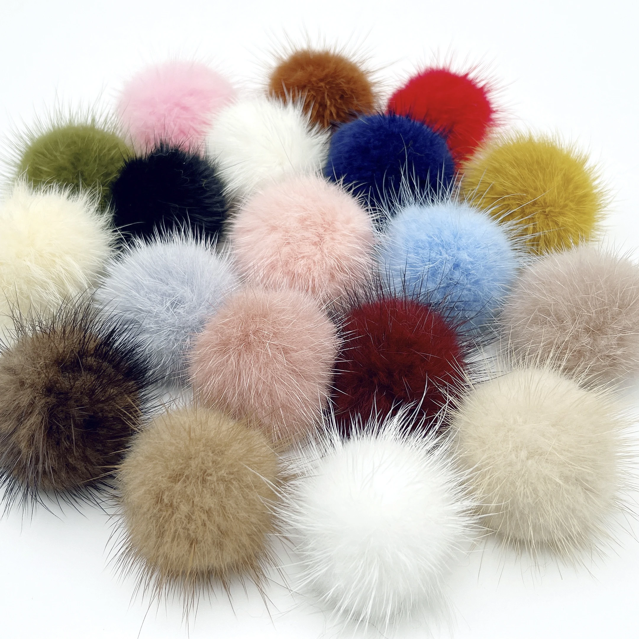 REGELIN 4.5cm Mink Fur Ball Pompom Mink Pompon for Sewing on Knitted Keychain Scarf Shoes Hats DIY Jewelry Crafts Accessories