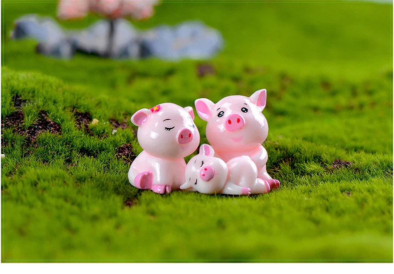 4 Pcs Pig Family Plant Cake Car Gift Decoration Pigs Year Cartoon Pendant Powder Pig Resin Crafts