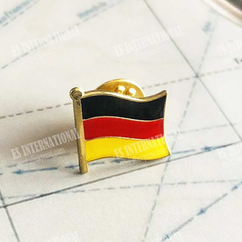 Duitsland Nationale Vlag Crystal Epoxy Metalen Emaille Badge Broche Collectie Souvenir Geschenken Reversspeldjes Accessoires Size1.6 * 1.9Cm