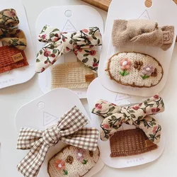 Fermagli per capelli Vintage da bambina 2in fiocchi di cotone fatti a mano stampa floreale di lana all'uncinetto fermagli per capelli per bambini accessori per capelli per bambini carini