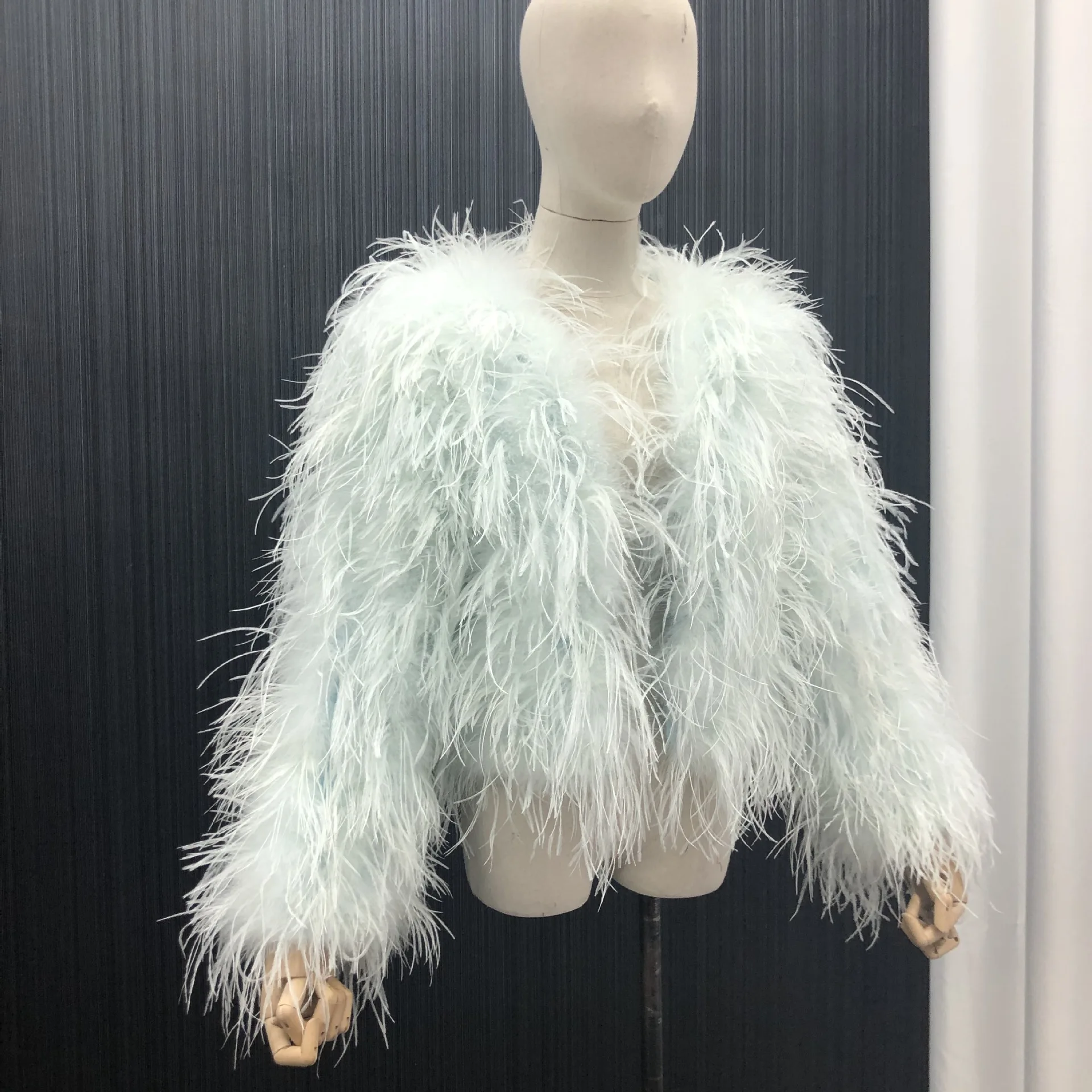 

Real Ostrich Feather Jacket Long Sleeve Winter Fluffy Women Warm Coat Furry Outwear