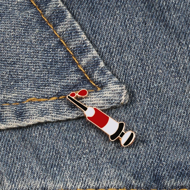 Injection Syringe Pin Brooch Doctor Nurse Injector Brooch Medical Jewelry Enamel Pin Denim Jackets Collar Badge Metal Pins Gift