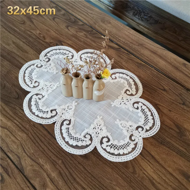 

European White Linen Embroidered Trim Simple Placemat Coaster Bedroom Balcony Coffee Table Cover Cloth Vase Antique Jewelry Mat