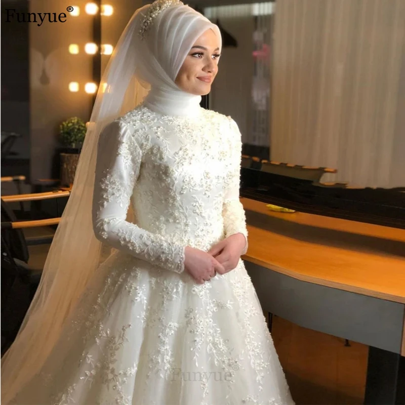 Vestido de casamento muçulmano cheio de renda, vestido nupcial, gola alta, manga comprida, marfim islâmico, hijab elegante, pérolas