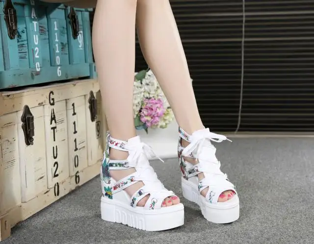 Hot Print Leisure Wedges Women\'s Shoes 2021 new Summer Shoes Women Sandals Platform Shoelaces High Heels Casual Shoes Woman