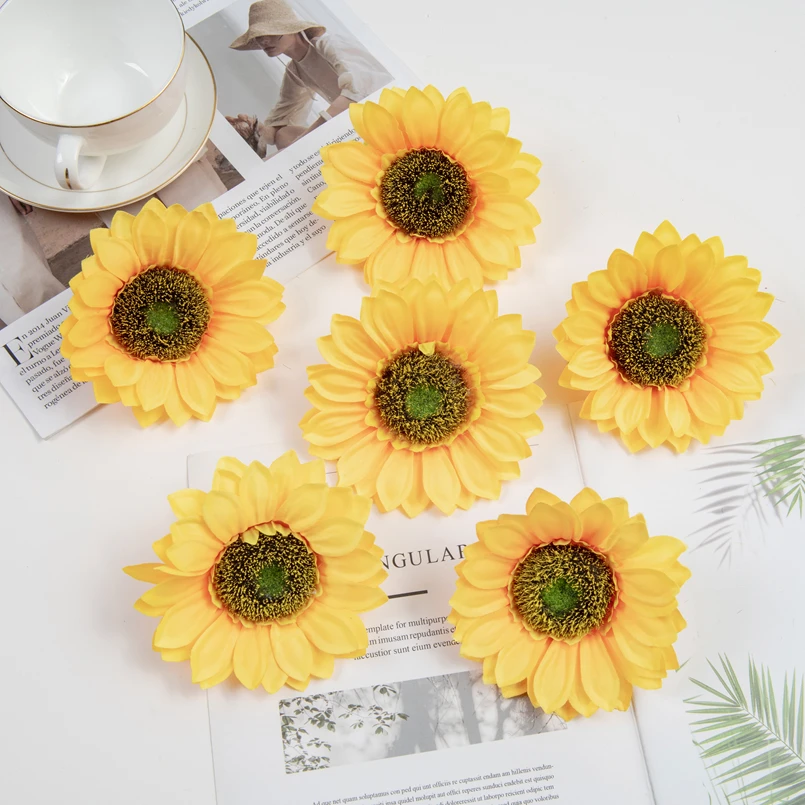 

100PCS Silk Sunflower New Year's Eve Christmas Decoration for Home Garden Arch Wedding Wall Garland Scrapbook Artificial Flowers