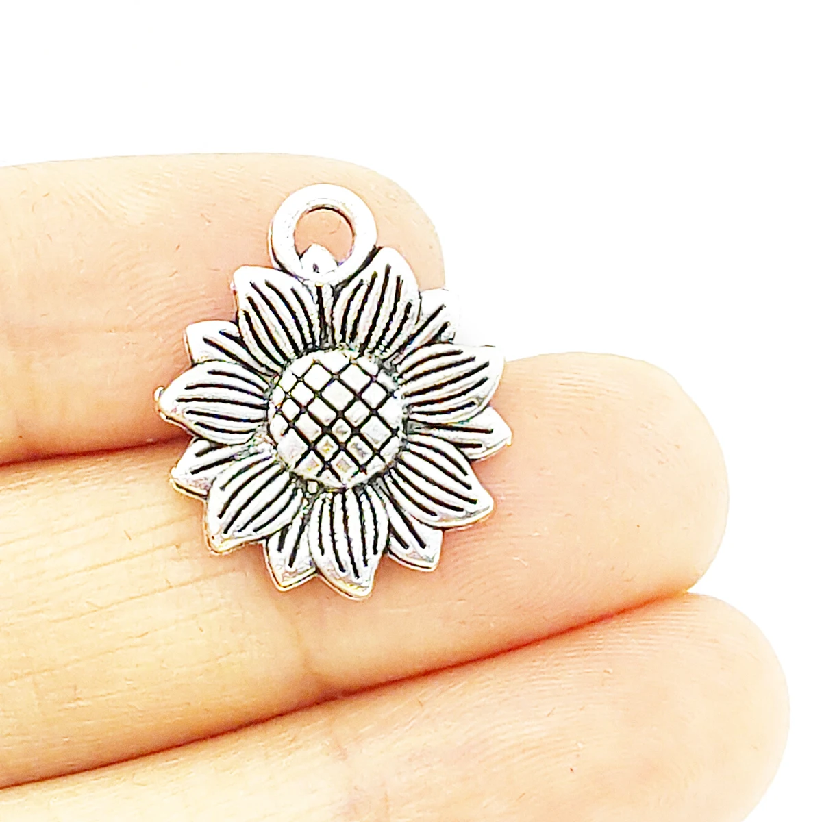 BULK 30 Zinc Alloy Sunflower Charms Best Friendship Gift DIY Jewelry for Bracelets 18*16mm 1.5g