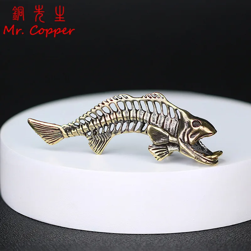 Retro Brass Fish Bone Car KeyChains Figurine Miniature Small Ornament Copper Animal Feng Shui Crafts Home Decoration Accessories