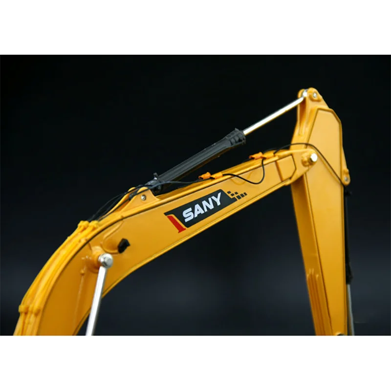 Diecast 1:35 Scale SANY Excavator 215C-9 Machine Alloy Engineering Machinery Car Model Collection Souvenir Ornaments