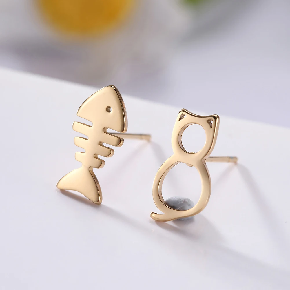 Cazador Cute Cat and Fish Bone Stud Earring Women Girl Small Piercing Earrings Stainless Steel Jewelry Mother Gift 2024 Trend