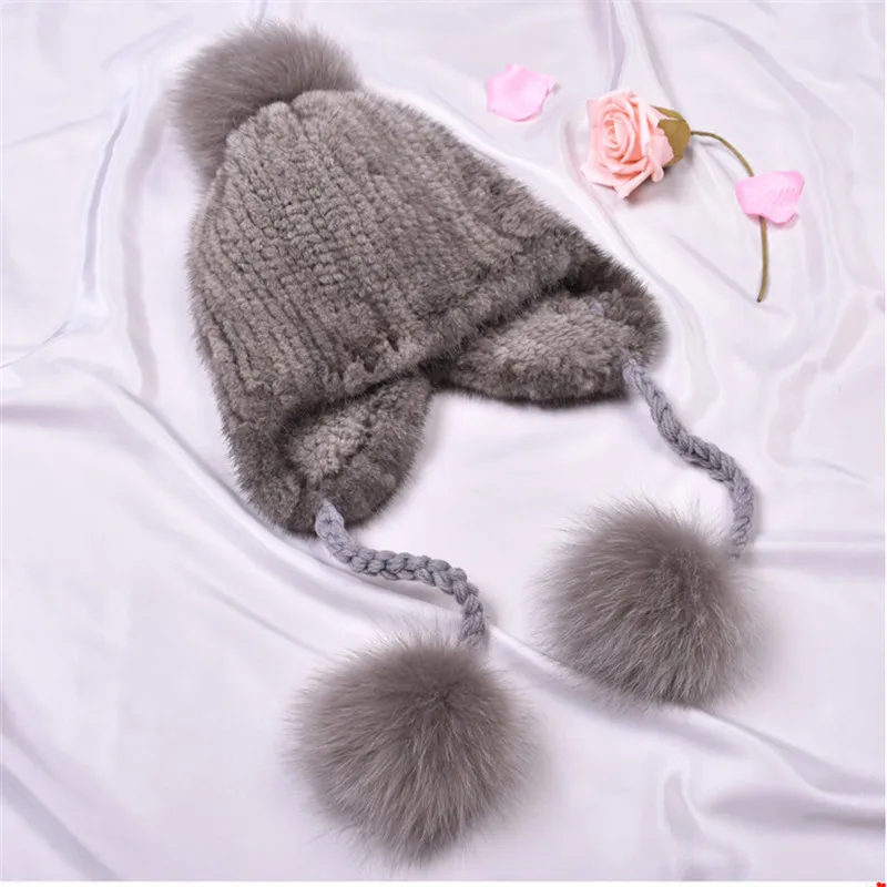 2019 Fashion New Hot Sale A Wide Variety Of Real Mink Fur With Fox Ball Fur Hat Ladies Winter Out Warm Personality Hat.