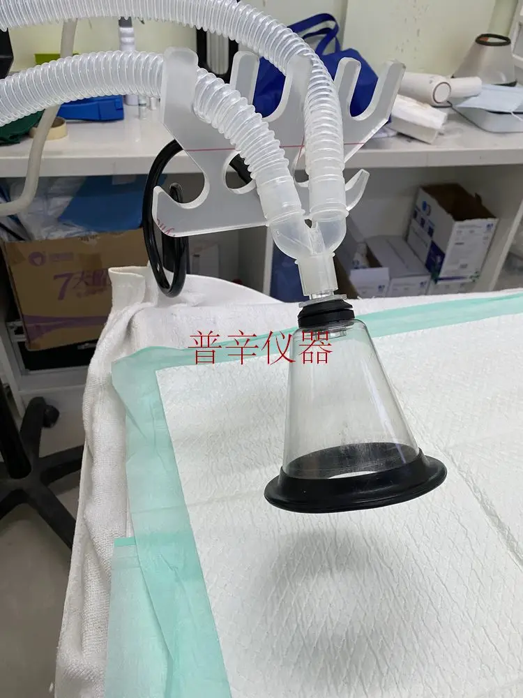 Universal support for respiratory circuit pipe of anesthesia machine