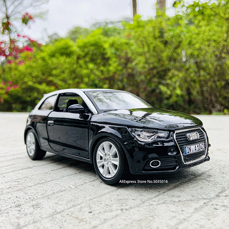 Bburago 1:24 Audi A1 Zwart Spuitgieten Simulatie Legering Model Auto Ambachten Decoratie Collectie Speelgoed Gereedschap Gift