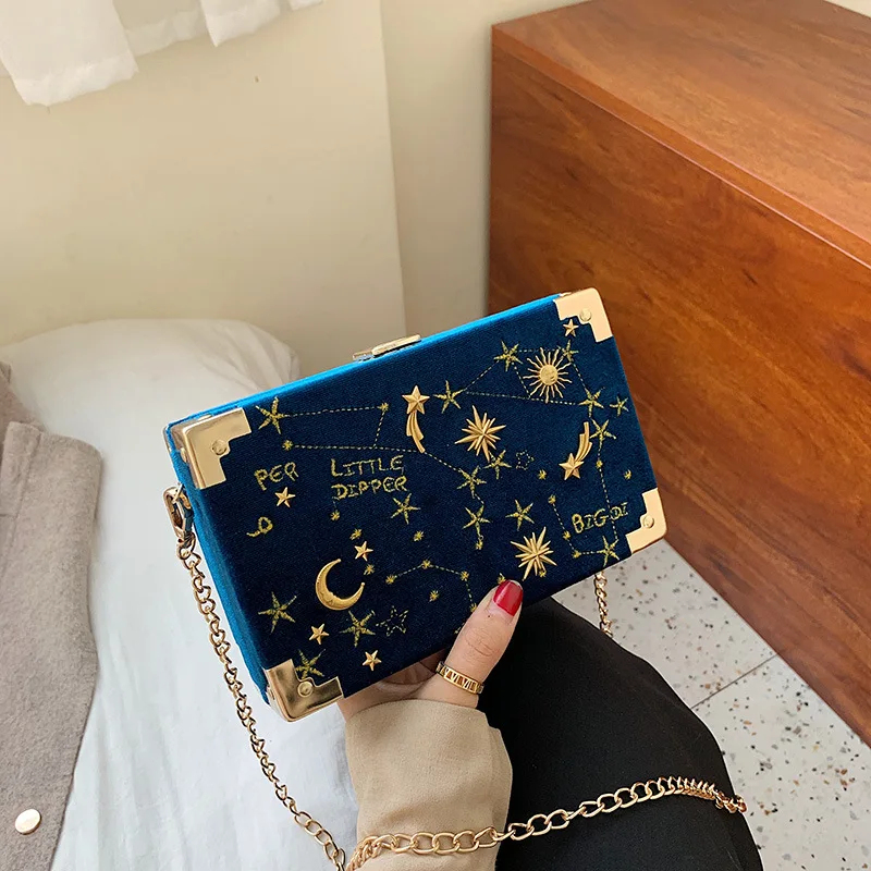 Metal rozet kutusu şekli çanta çanta kadın siyah zincir parti el çantası Kawaii omuzdan askili çanta Crossbody askılı çanta