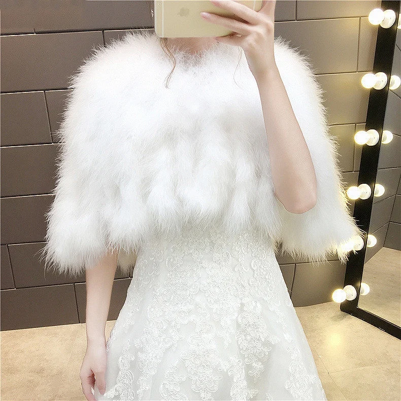 

2019 Ostrich Feather Women White Bridal Capes Cloak Faux Fur Winter Autumn Wedding Wrap Shawl Bride Coat