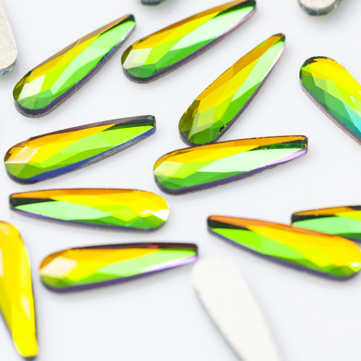 100 stücke Super Bunte Strass Regentropfen Selbst-Adhesive Nail art Zubehör Glas Kristall Stein Für DIY Handwerk Kleid Dekoration – Detail 12