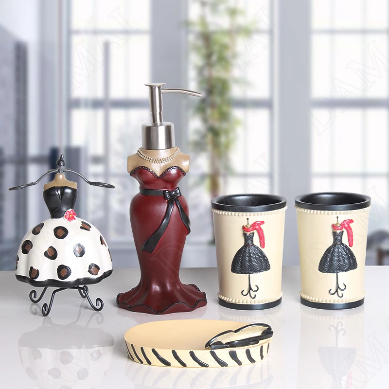 Creativity Resin Bathroom Accessories Set Hand Painted Girl Decorative Mouth Cup Sets European Desktop Hand Sanitizer Container