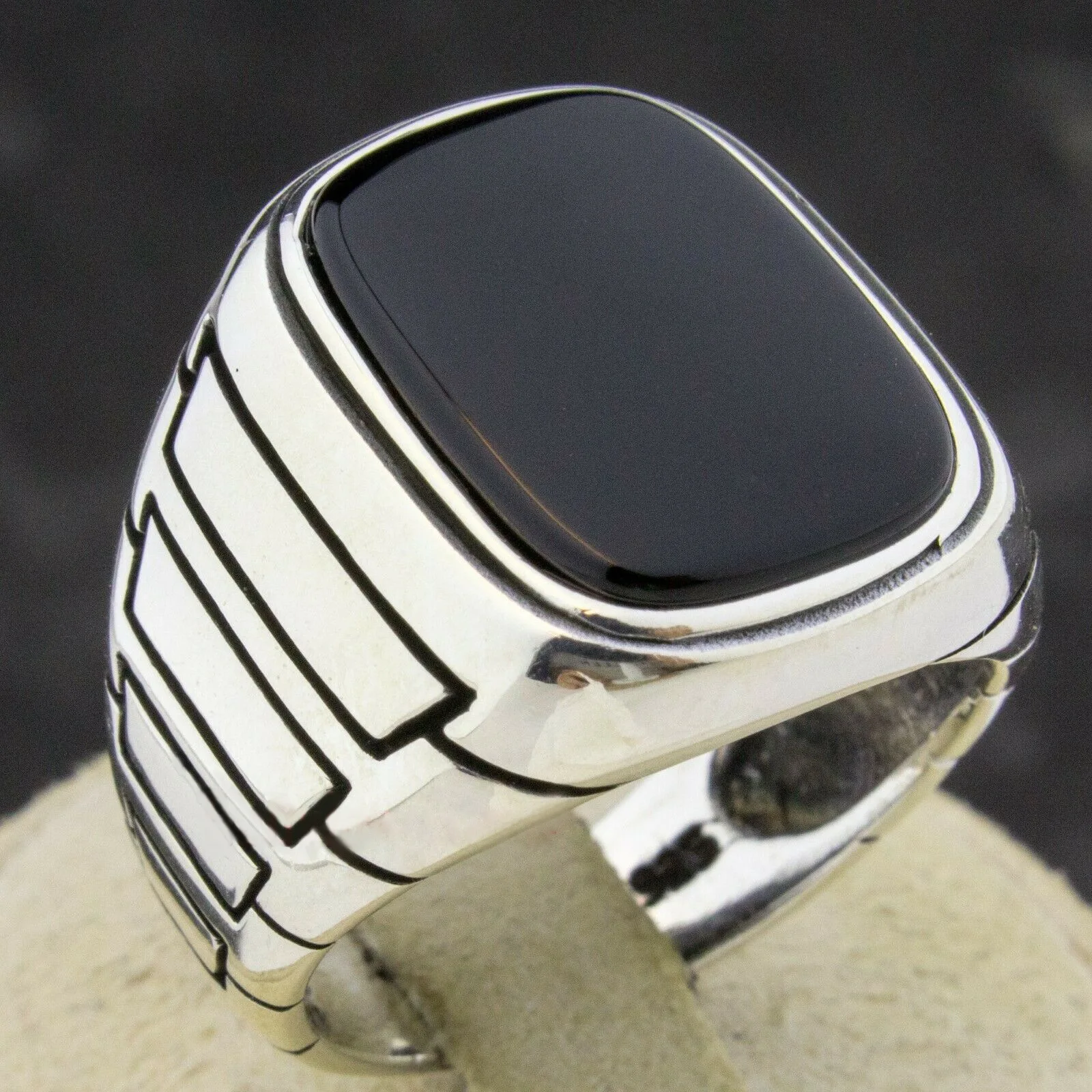 2025 Punk Handmade Black Enamel Zircon Finger Rings for Men Anniversary Jewelry Gift Vintage Geometric Pattern Men Rings