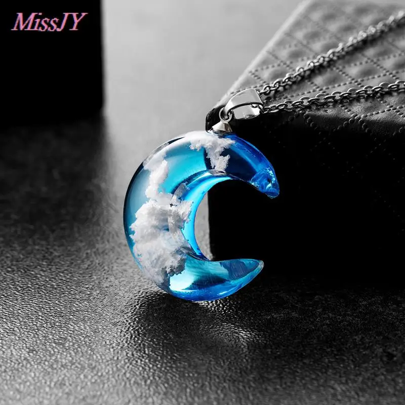 Transparent Resin Rould Ball Moon Pendant Necklace Women Blue Sky White Cloud Chain Necklace Fashion Jewelry