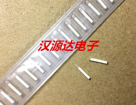 100% nuova Antenna a più strati originale AT8010 2360 ~ 2500MHz del Chip di AT8010-E2R9HAAT/LF di