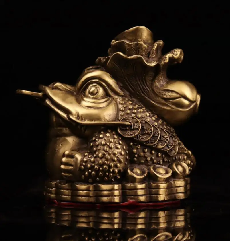 China brass gold toad back Chinese cabbage crafts statue